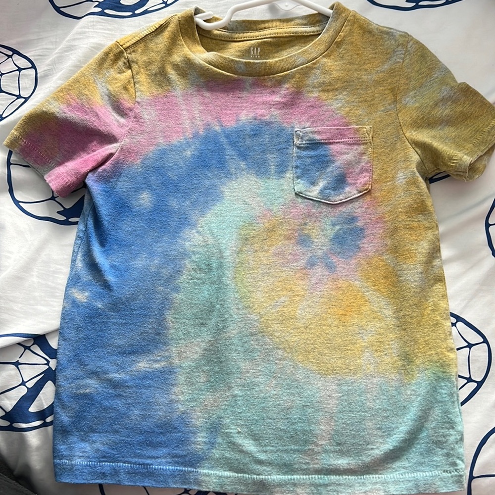 Gap XS tie dye t shirt